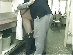 En moden asiatisk, med velsmakende anal fange
