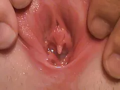 3-hole brunette